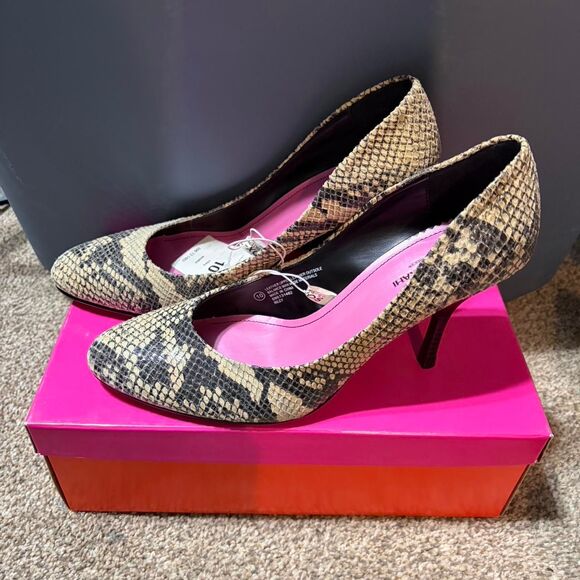 Isaac-Mizrahi Women's 10 Snakeskin Brown Black Print Heels Y2K 2000's Glam - Picture 3 of 8